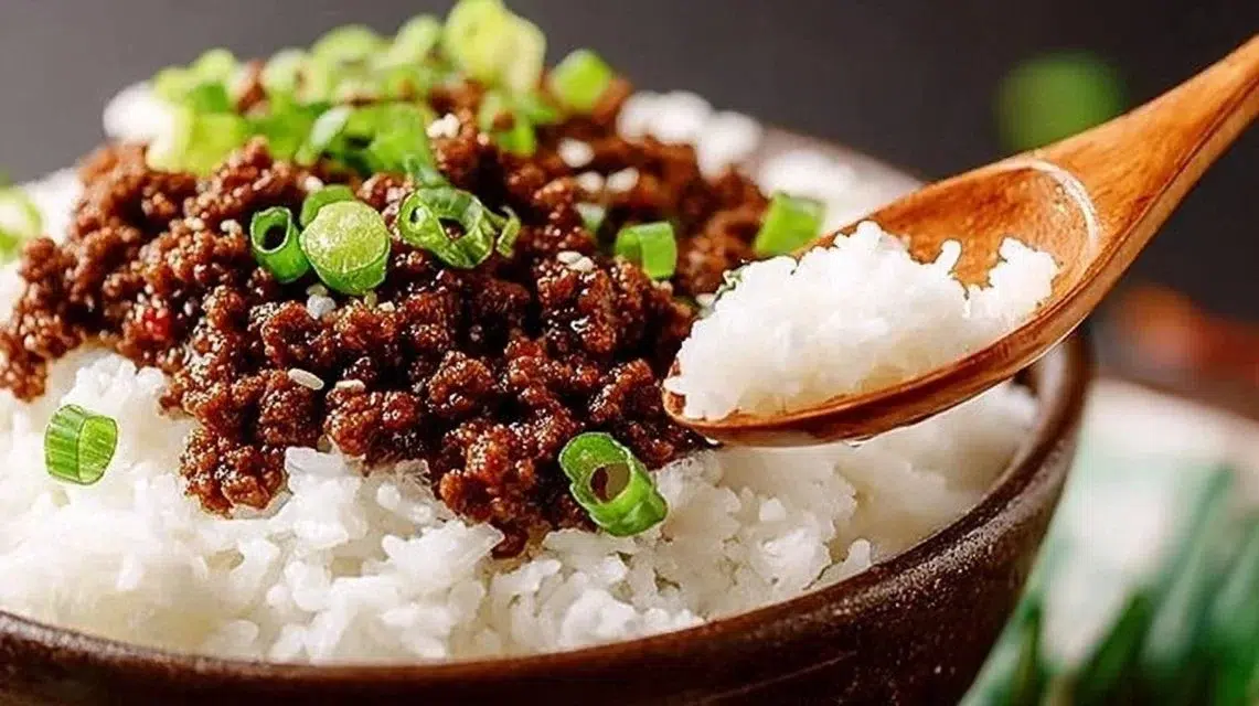 20 Minute Korean Ground Beef cooked with flavorful seasonings and served with rice.